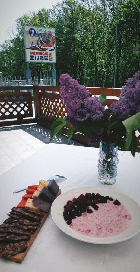 Konaciste Simce Bed & Breakfast Kraljevo Ngoại thất bức ảnh