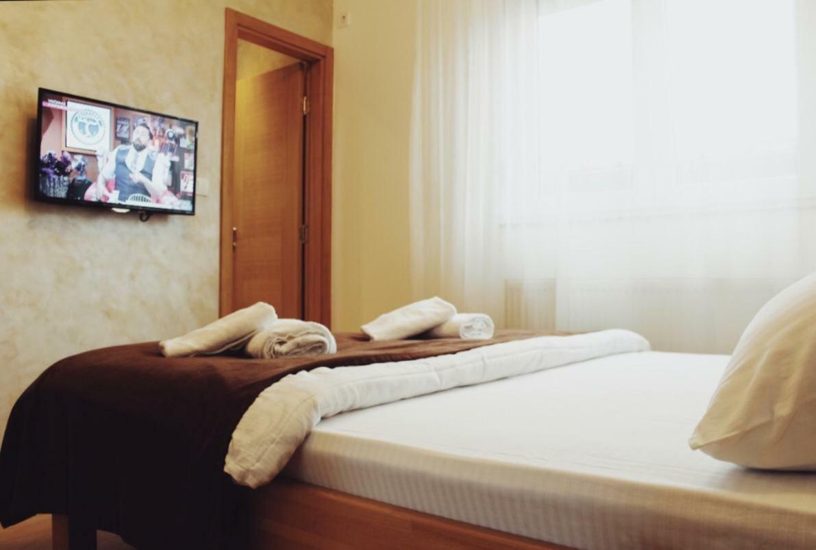 Konaciste Simce Bed & Breakfast Kraljevo Ngoại thất bức ảnh